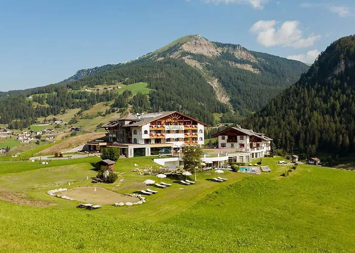 Og Granvara Relais And Spa Wolkenstein in Gröden